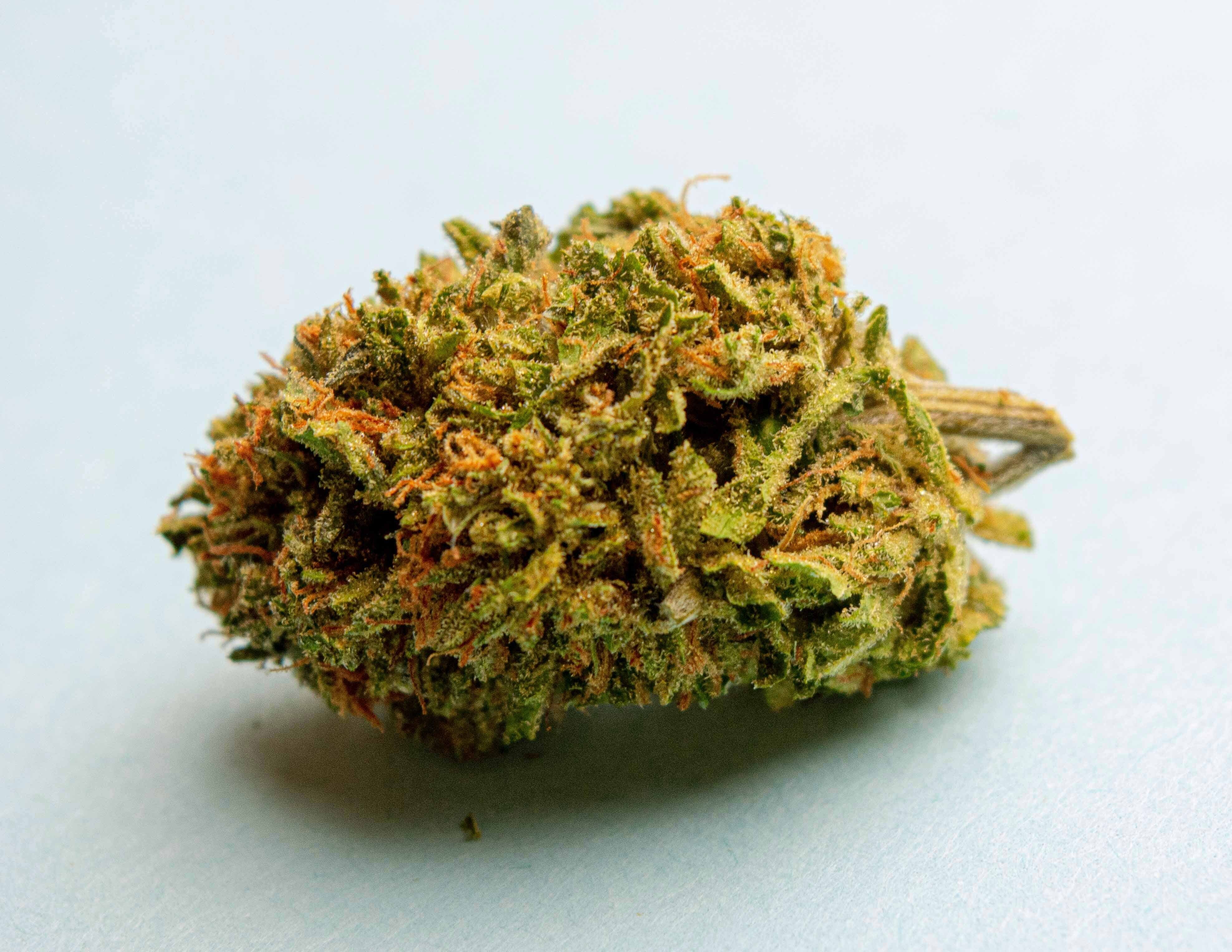 Strawberry G 8th CBD/THC (8% THC/14% CBD)