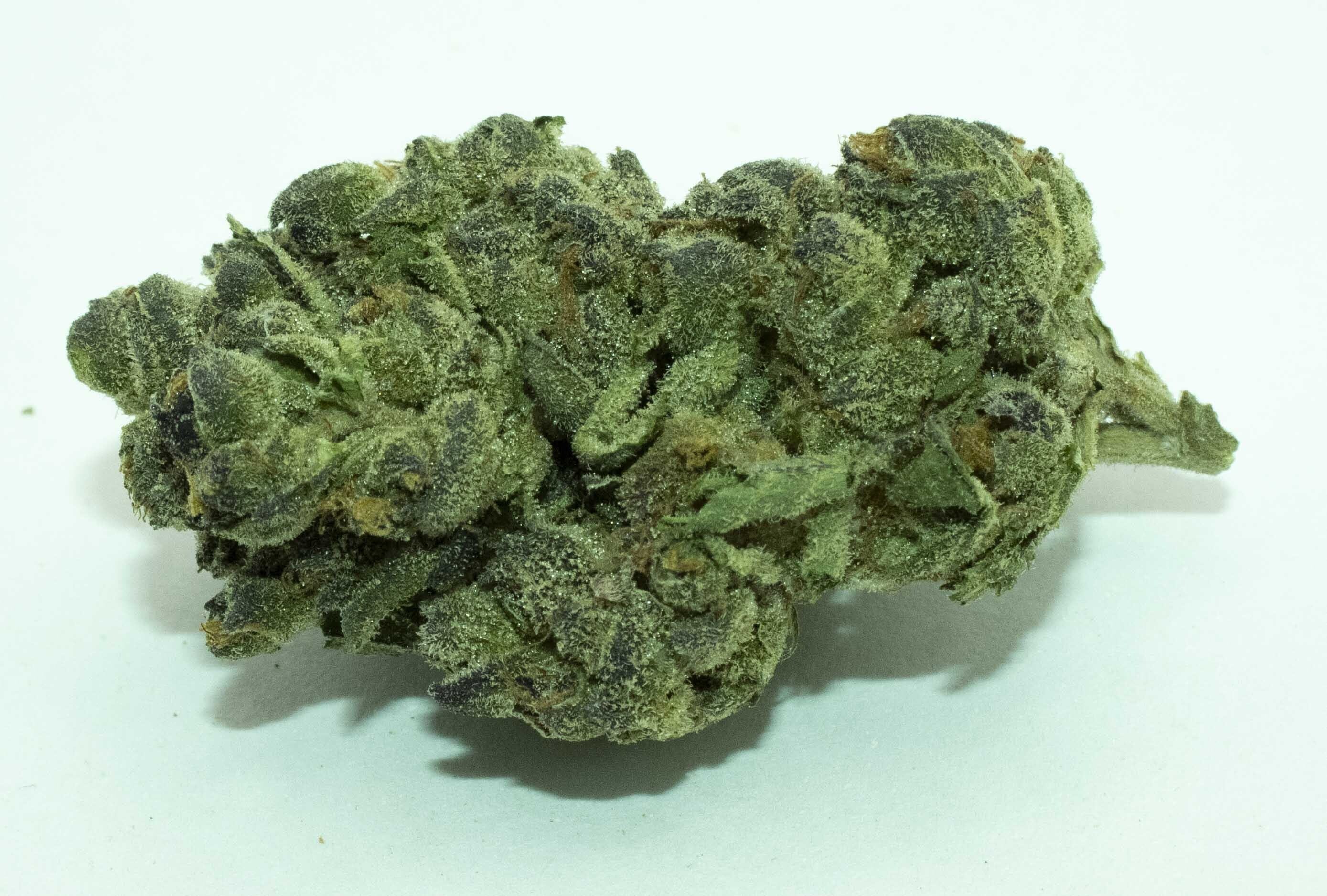 Apple Fritter OZ ( 33% Thc, Hybrid)
