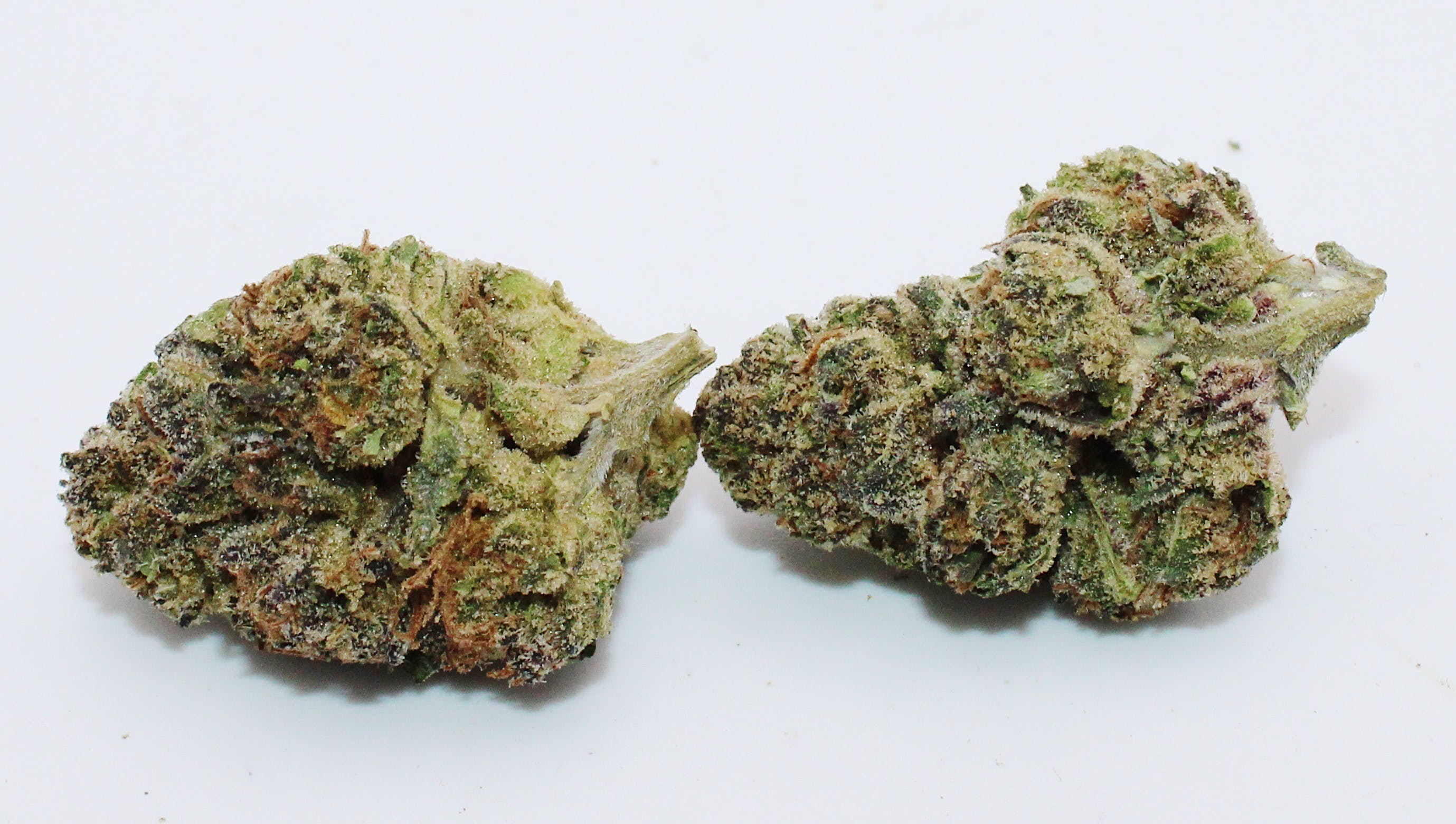 Jealousy 8th/3.5Grams(30%THC,HYBRID)