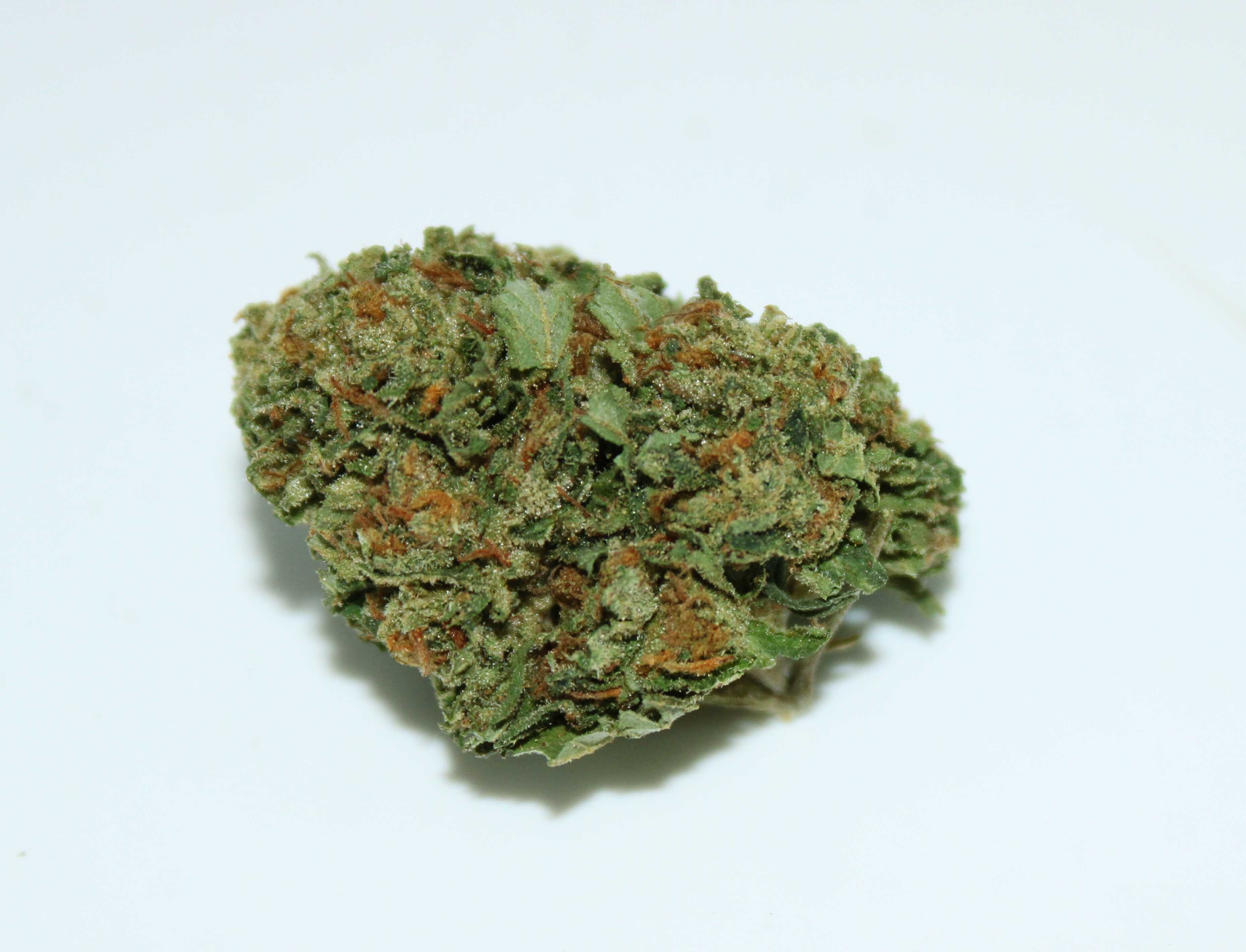 California Orange 8th/3.5Grams(26%THC,HYBRID)